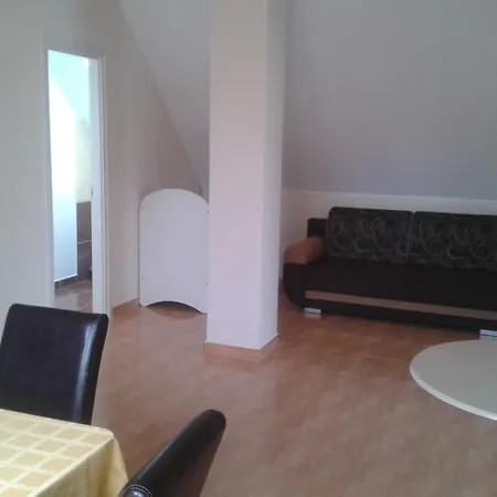 Hatarmenti Vendeghaz Zsira Room photo