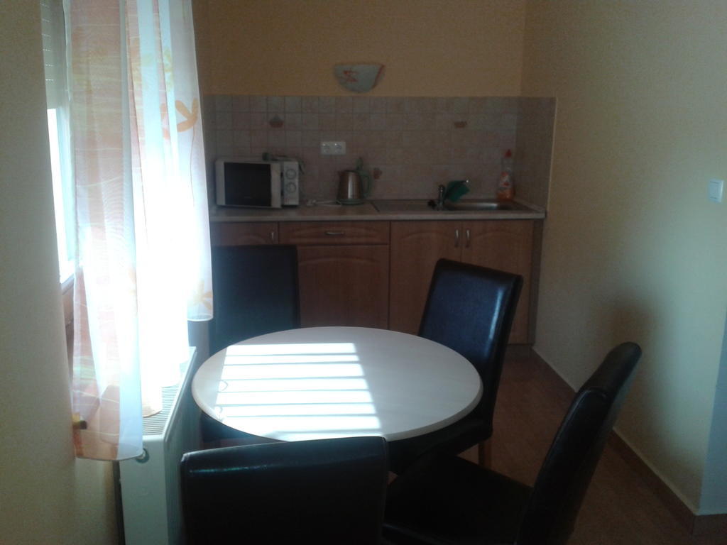Határmenti Zsira
