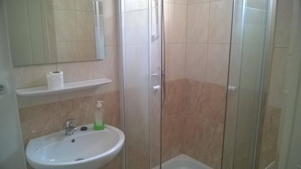 Hatarmenti Vendeghaz Gasthof